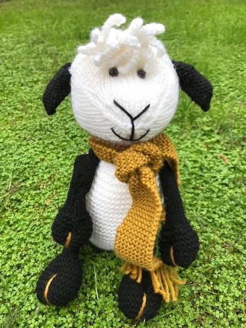 Cameron-James - Eunice the Ewe - Pattern & Accessories set
