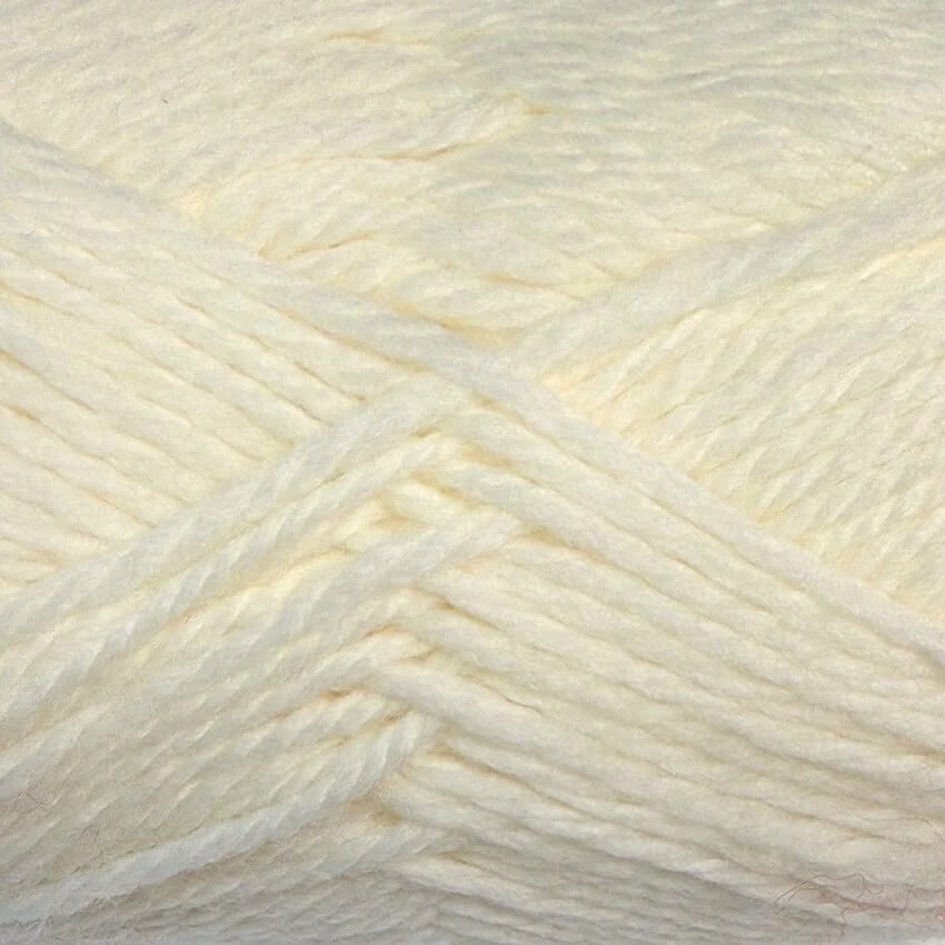 Close up sample of New Zealand Merino Yarn in Powder White
