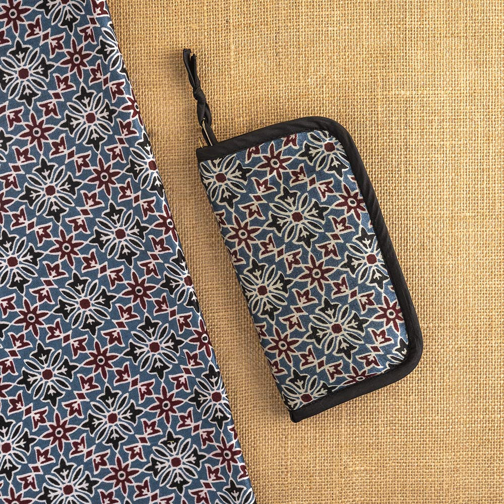 Knitpro Storage - Lantern Moon Ajrak Knit-Aid Storage Case for all your misc bits!