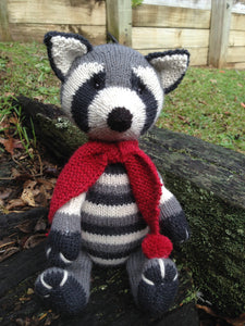 Knitting kit - Rascal the Raccoon
