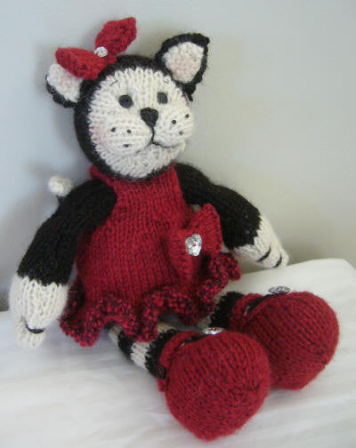 Knitting kit - Clarissa the Cat
